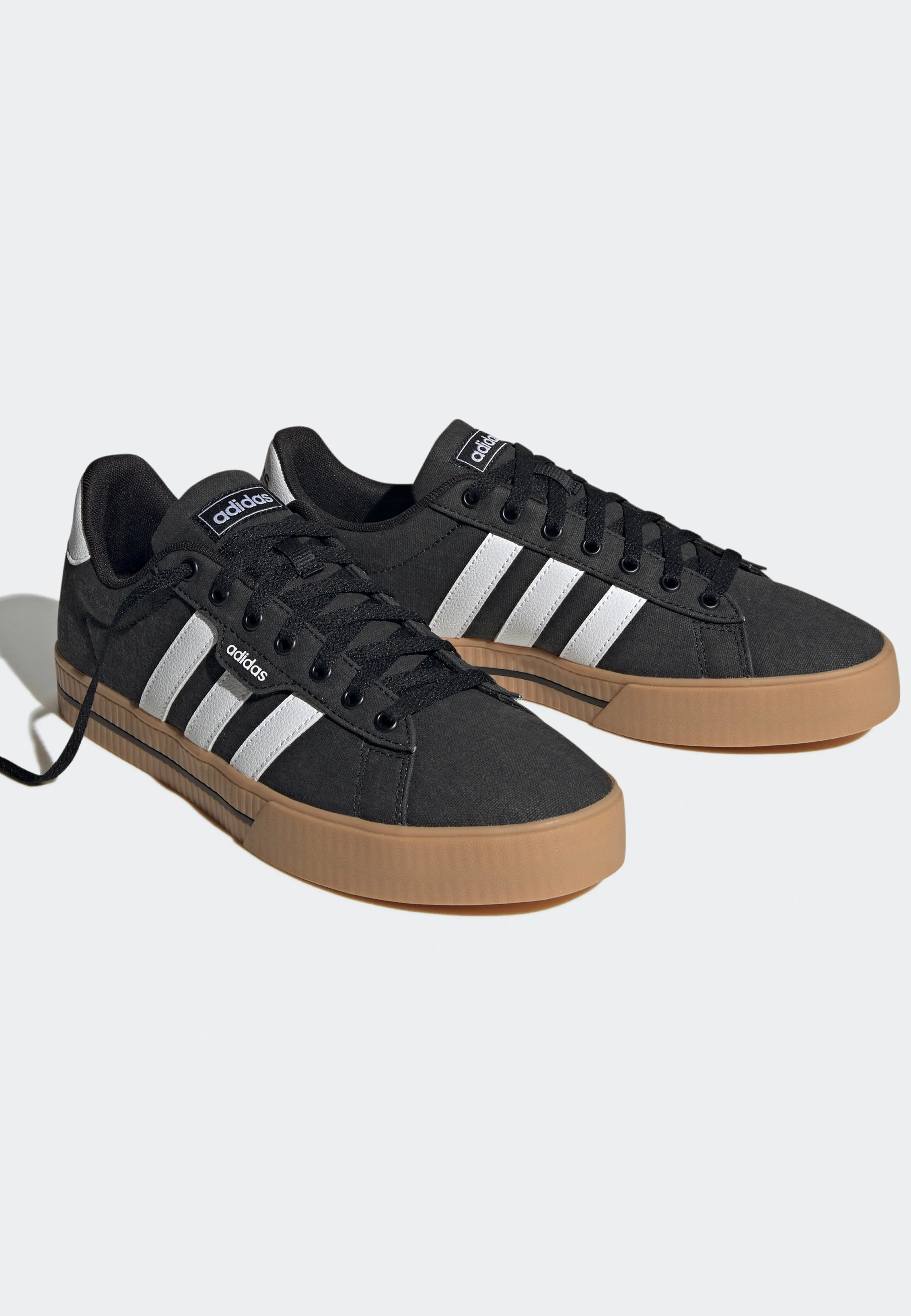 Adidas - Daily 3.0 Cblack/Ftwwht/Gum3 - Shoes