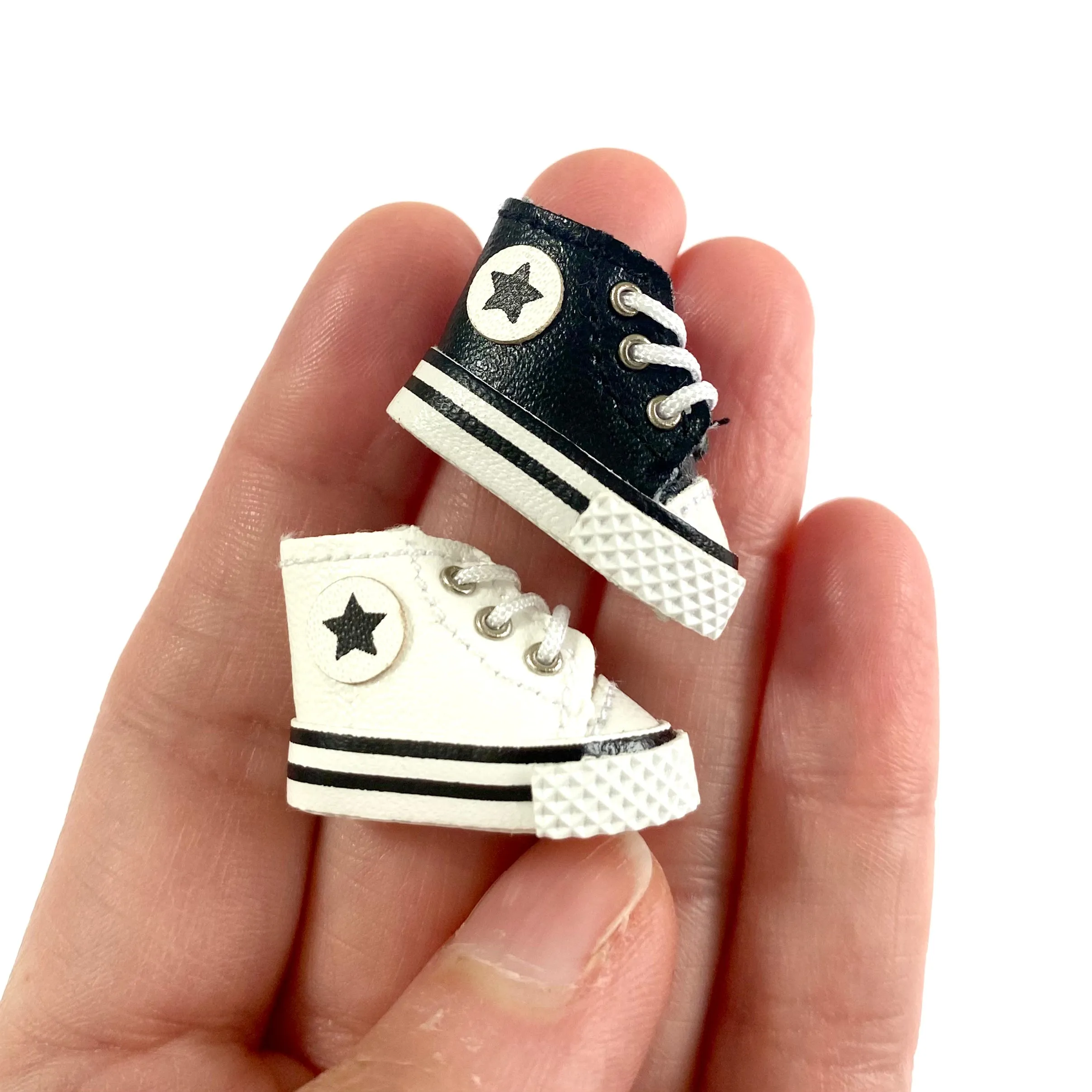 Doll shoes Blythe trainers White leather canvas high tops 1/6 scale