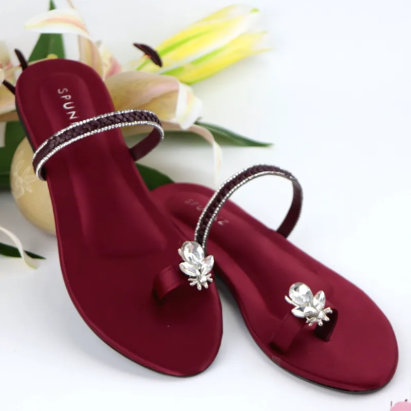 Flats Bee Open Toe Embellishment Kolhapuri Style Sandal