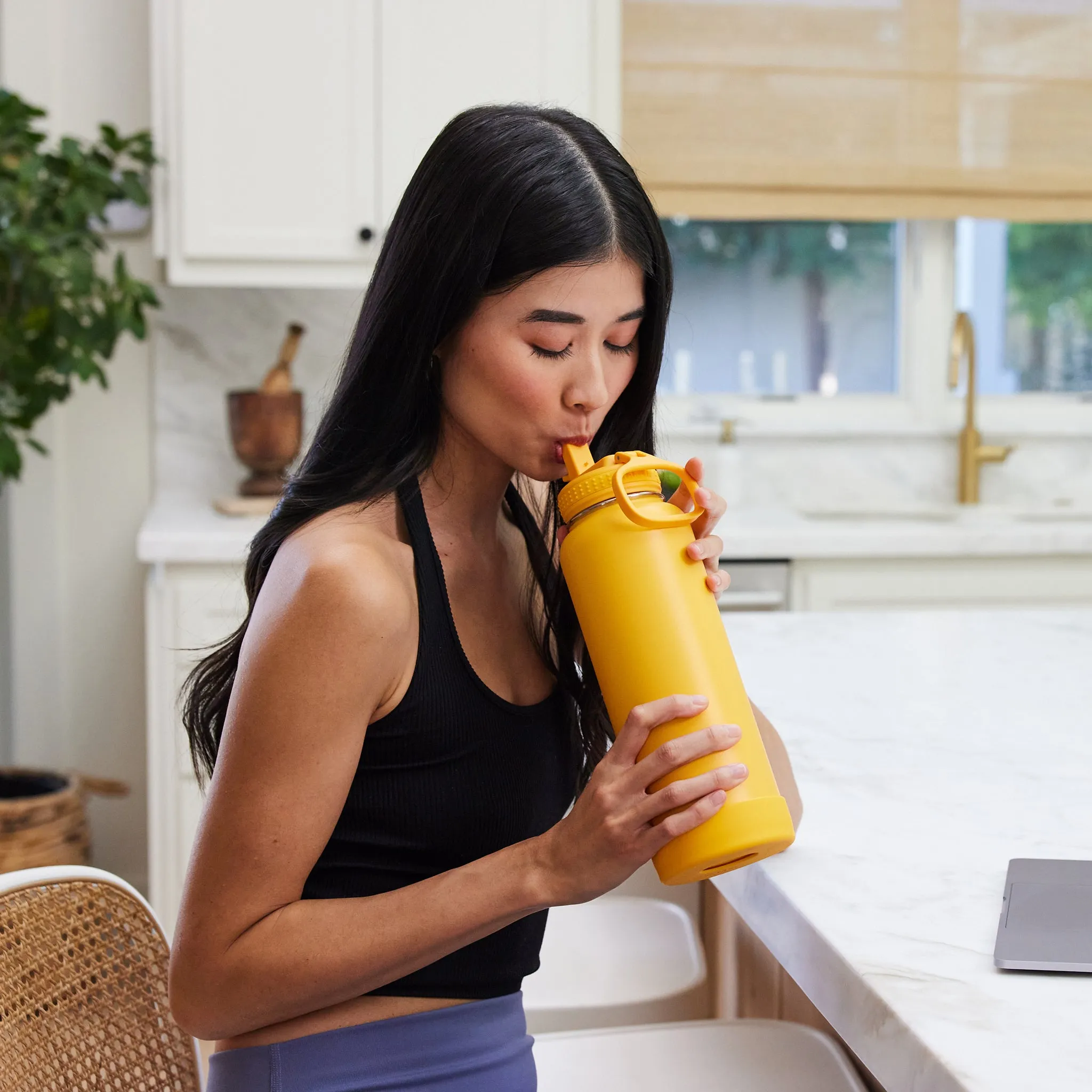 Honeycomb Actives Water Bottle With Straw Lid