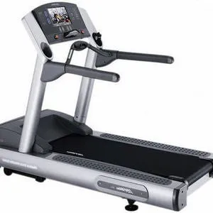 Life Fitness 95Te Treadmill