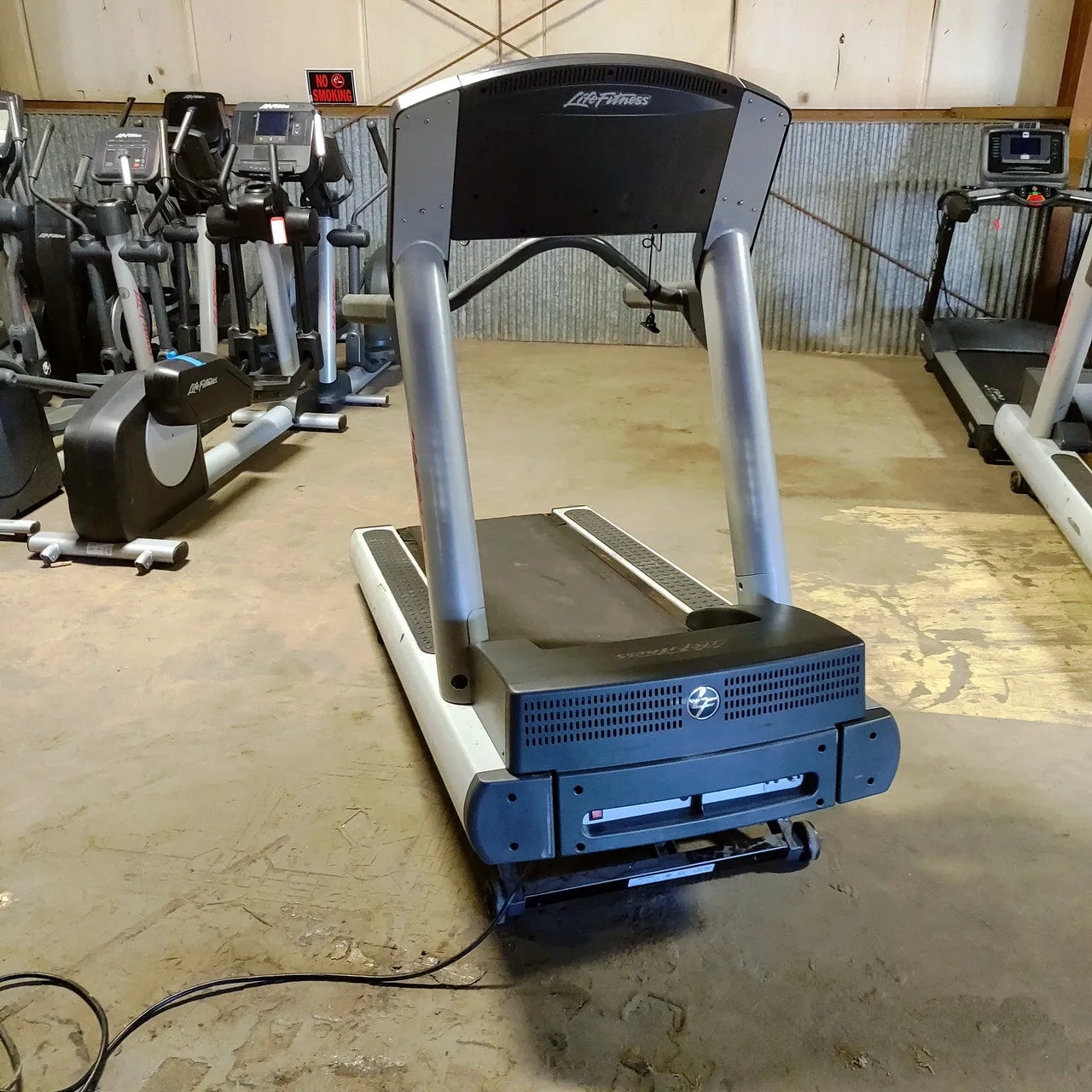 Life Fitness CLST Treadmill