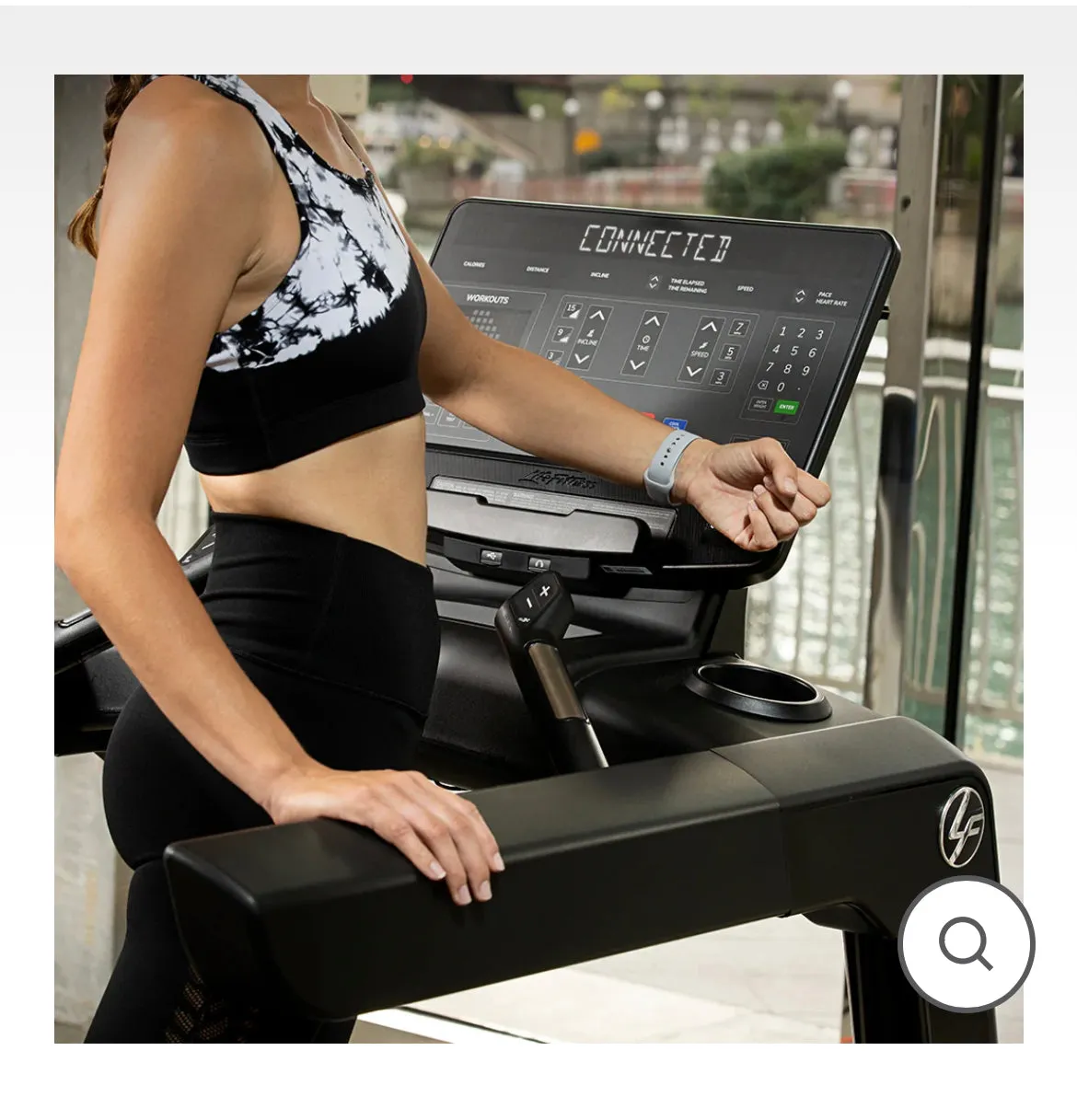 Life Fitness Club Series   Treadmill