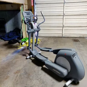 Life Fitness Elliptical Crosstrainer CLX