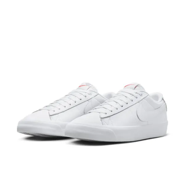 Nike SB Zoom Blazer Low PRO GT ISO "Triple White" White - White - White