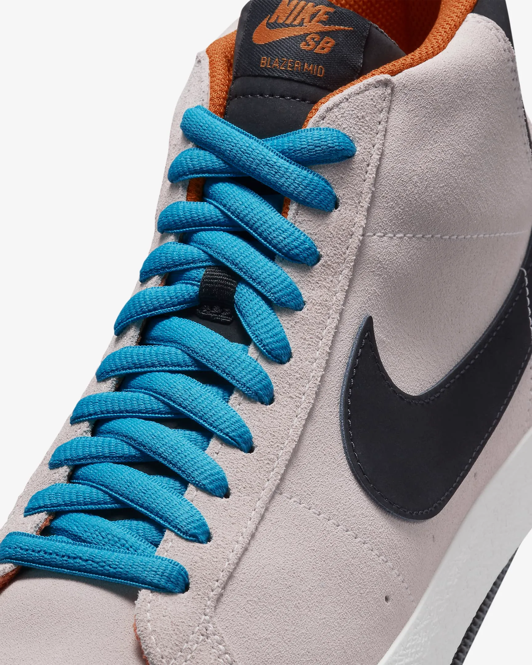 Nike SB Zoom Blazer Mid Electric Skate Shoes