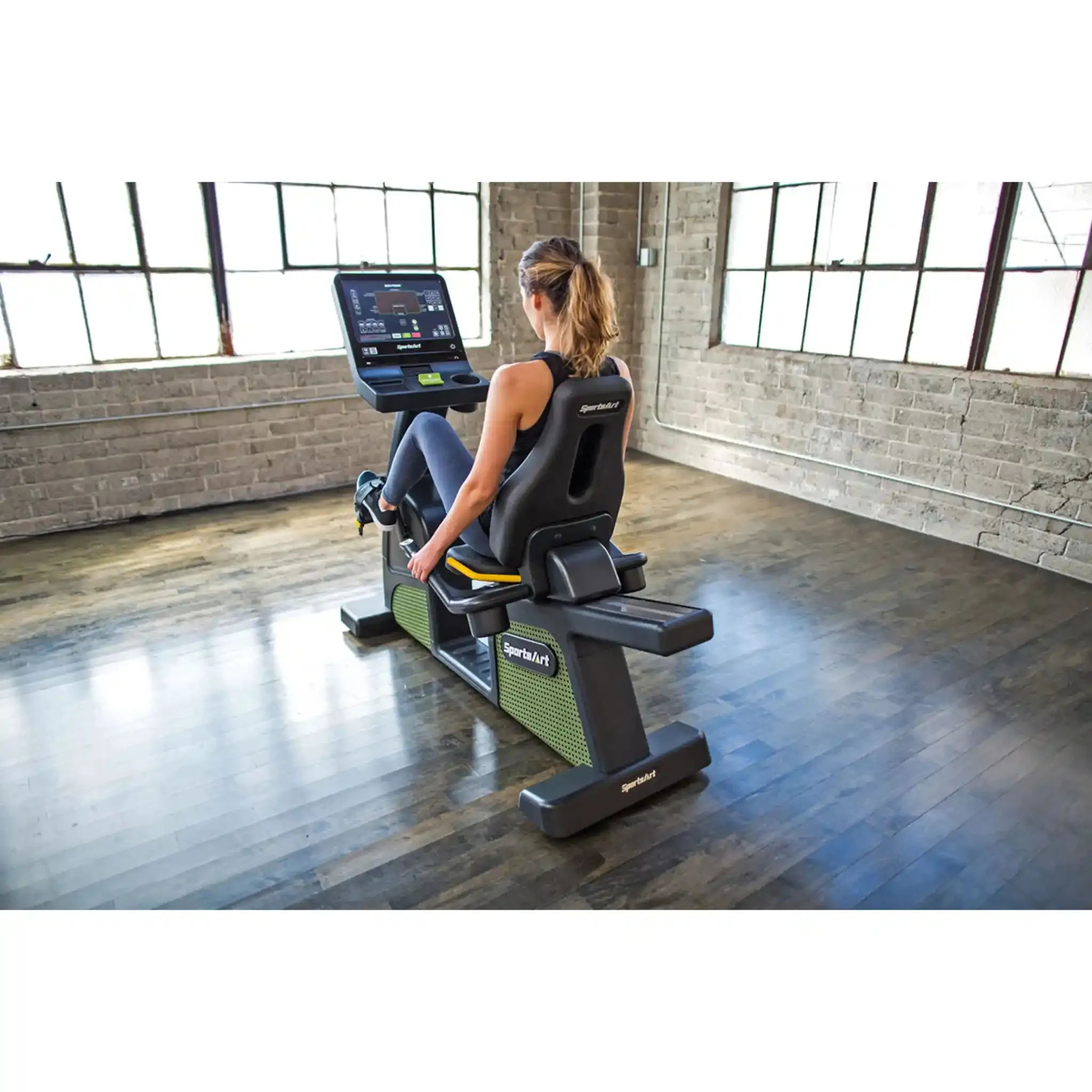 SportsArt G576R Status Eco-Power Recumbent Bike