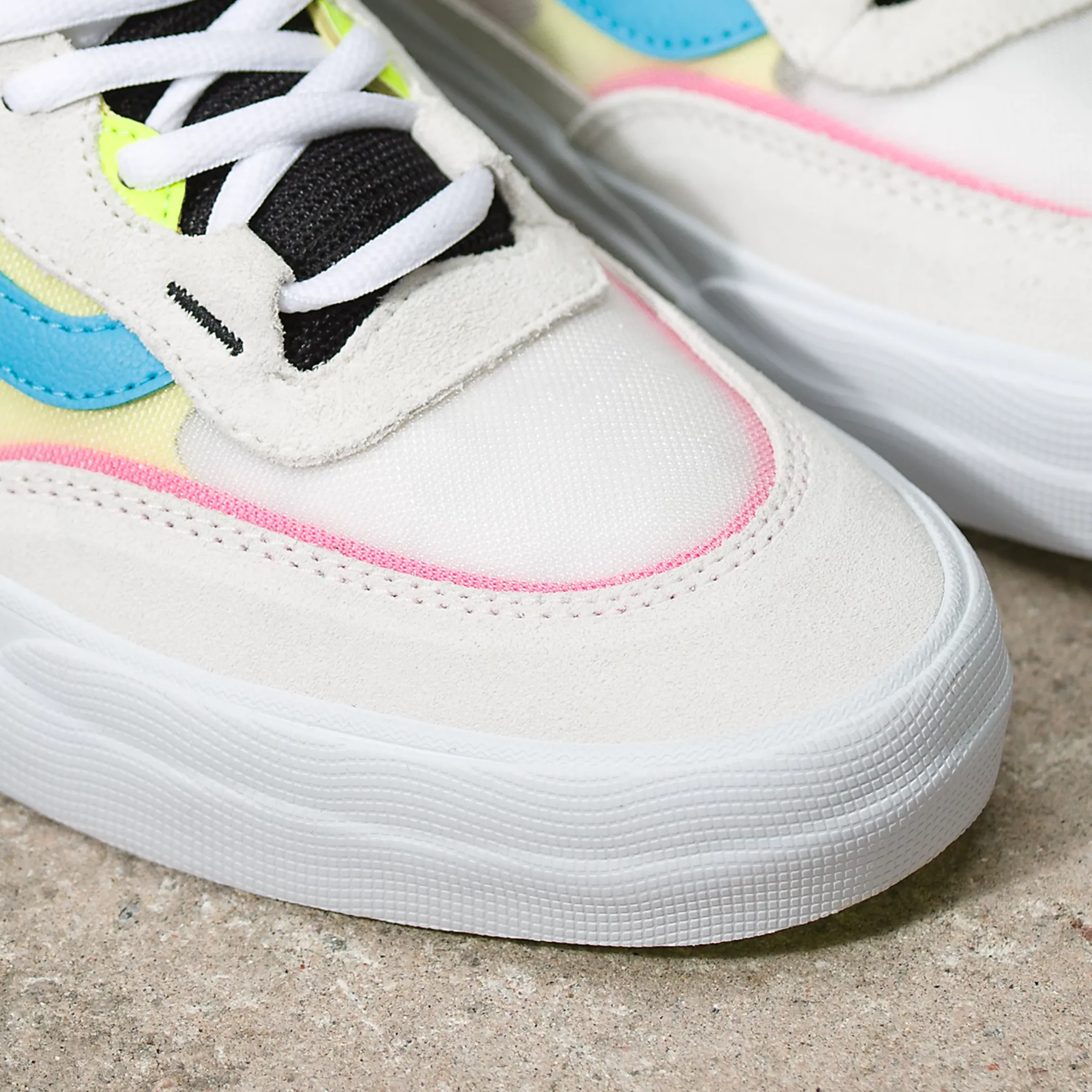 VANS SKATE NEON WAYVEE WHITE / MULTI